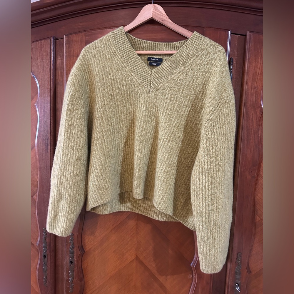Massimo Dutti Mustard V-Neck Soft Wool Ribbed Sweater Size Small #976 - Picture 2 of 5